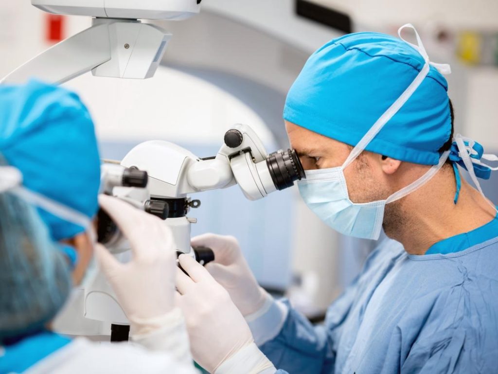 The Role of Ophthalmologists in Cataract Surgery