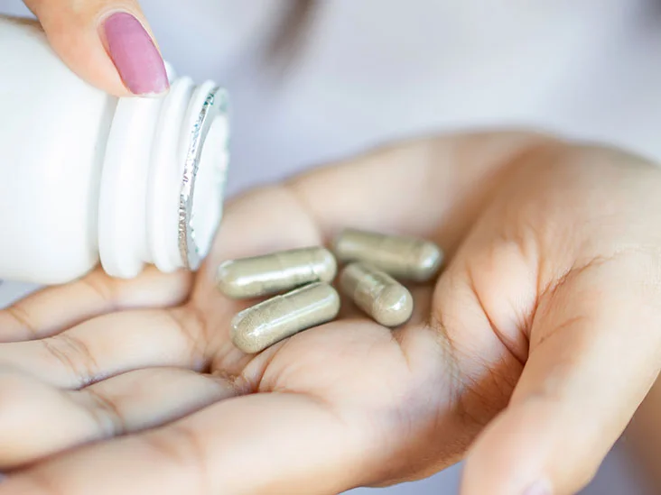 <strong>Navigating Menopause Weight Gain with the Help of Supplements: A Comprehensive Guide</strong>
